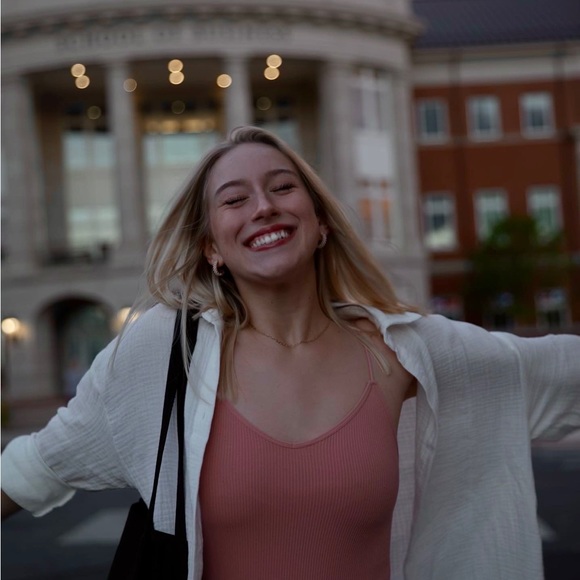 Meet your Posher, Grace - Picture 2 of 4